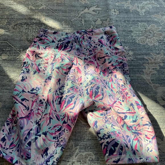 medium girls freefly shorts - Picture 10 of 13